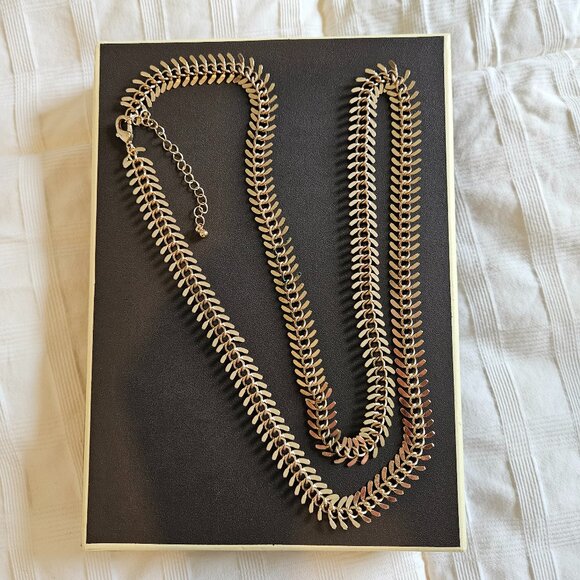H&M Gold Tone Chain Fish Bone Necklace - Picture 8 of 8